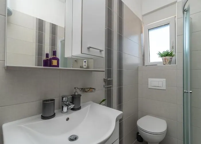 With Parking Space - 25137 Trogir