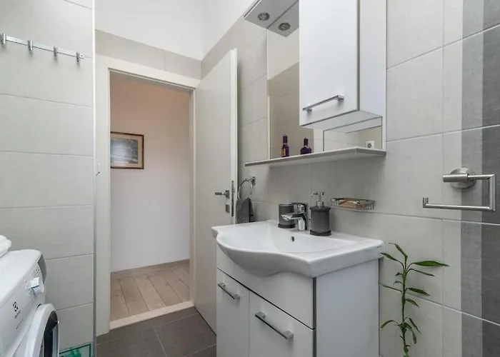 With Parking Space - 25137 Apartment *