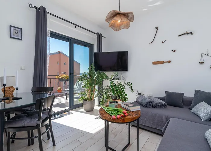 With Parking Space - 25137 Apartment